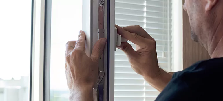 Custom Hopper Windows in Dunedin, FL