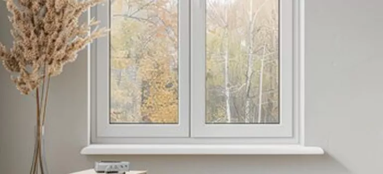 Vinyl Window Stool in Dunedin, FL